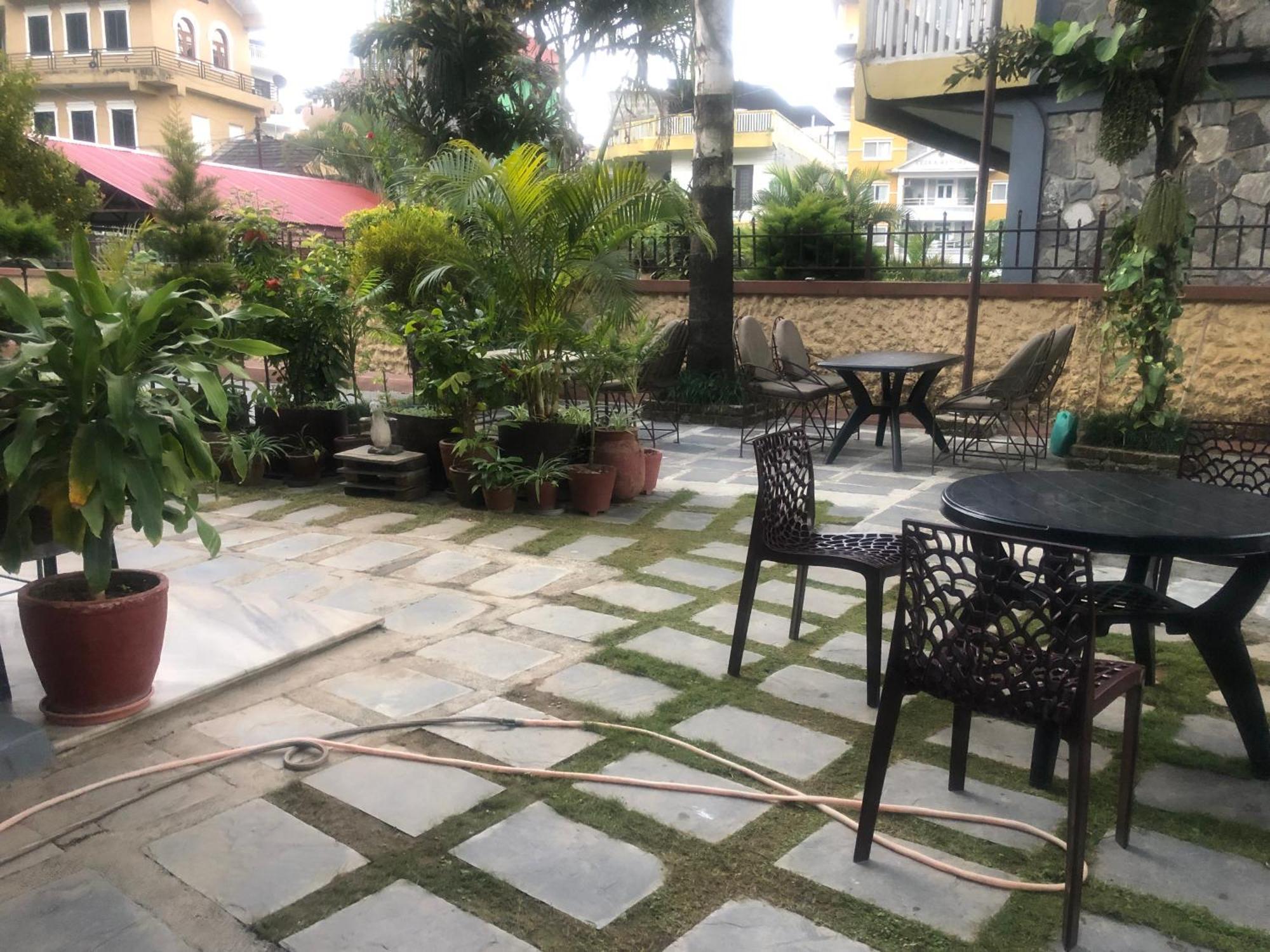 Hotel Mandala Pokhara Esterno foto