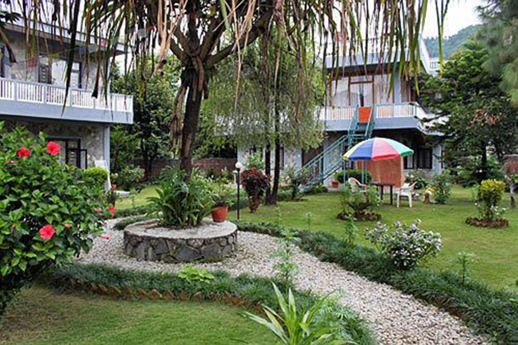 Hotel Mandala Pokhara Esterno foto